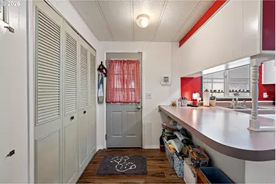 1400 Candlelight Dr #105, Eugene, OR 97402 - Photo 9