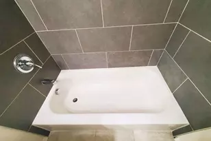 13050 SE Morrison St, Portland, OR 97233 - Photo 11