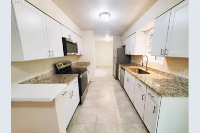 13050 SE Morrison St, Portland, OR 97233 - Photo 5