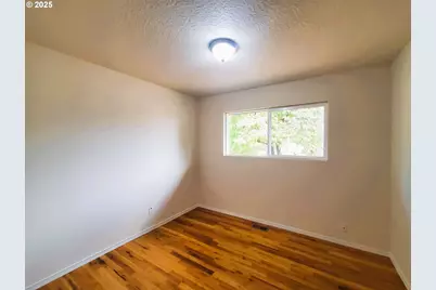 13050 SE Morrison St, Portland, OR 97233 - Photo 17