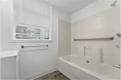 18427 SE Yamhill St, Gresham, OR 97233 - Photo 15