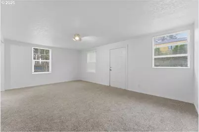 18427 SE Yamhill St, Gresham, OR 97233 - Photo 37