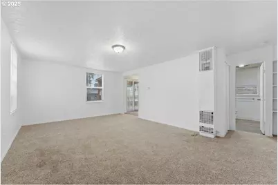 18427 SE Yamhill St, Gresham, OR 97233 - Photo 11