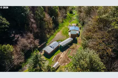 93044 Poplar Ln, Coos Bay, OR 97420 - Photo 7