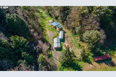 93044 Poplar Ln, Coos Bay, OR 97420 - Photo 5