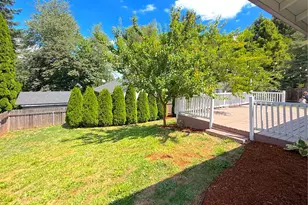 189 Crestwood St, Fairview, OR 97024 - Photo 3