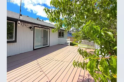 189 Crestwood St, Fairview, OR 97024 - Photo 9