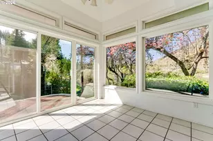 91082 Leashore Dr, Vida, OR 97488 - Photo 17