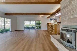 91082 Leashore Dr, Vida, OR 97488 - Photo 11