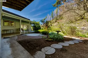 91082 Leashore Dr, Vida, OR 97488 - Photo 41