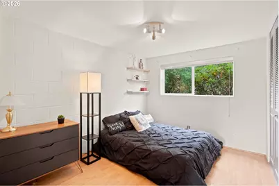 4059 Donald St #H, Eugene, OR 97405 - Photo 9