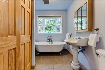 1924 Friendly St, Eugene, OR 97405 - Photo 27