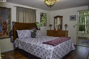 1055 N 5th St, Jacksonville, OR 97530 - Photo 25