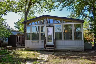 1055 N 5th St, Jacksonville, OR 97530 - Photo 29