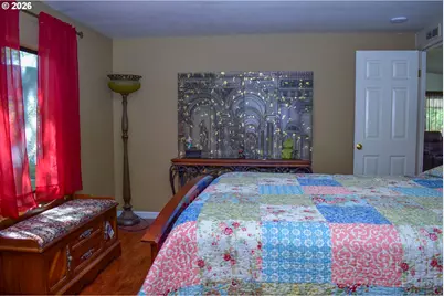 1055 N 5th St #74, Jacksonville, OR 97530 - Photo 21