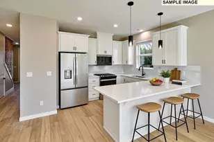 738 NW Alder St, Mill City, OR 97360 - Photo 5