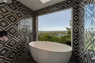 6442 SW Parkhill Dr, Portland, OR 97239 - Photo 19