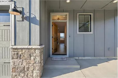 874 SE 37th St, Battle Ground, WA 98604 - Photo 3