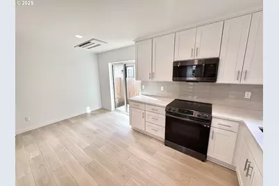 6 NE 74th Ave #unit C, Portland, OR 97213 - Photo 3