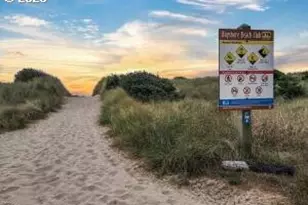 1309 NW Bayshore Dr, Waldport, OR 97394 - Photo 43