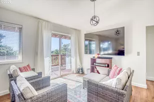 1309 NW Bayshore Dr, Waldport, OR 97394 - Photo 17