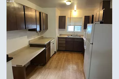1821 26th Ave, Forest Grove, OR 97116 - Photo 3