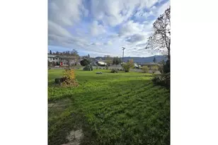 151 NW Sherry St, Winston, OR 97496 - Photo 5