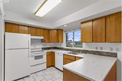 730 Little Ave NE, Castle Rock, WA 98611 - Photo 5