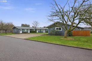 822 S Columbia St, Newberg, OR 97132 - Photo 43