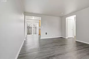 822 S Columbia St, Newberg, OR 97132 - Photo 5