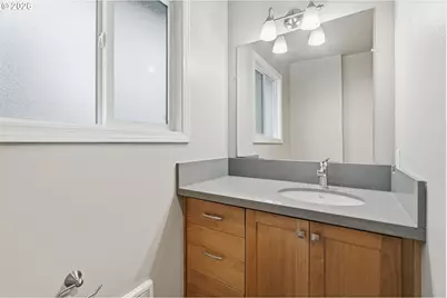 822 S Columbia St, Newberg, OR 97132 - Photo 39
