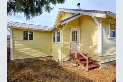 308 A St, Silverton, OR 97381 - Photo 33