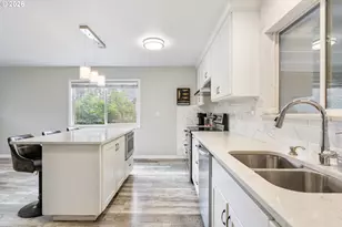2237 SE 139th Ave, Portland, OR 97233 - Photo 13