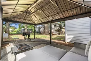 2237 SE 139th Ave, Portland, OR 97233 - Photo 29