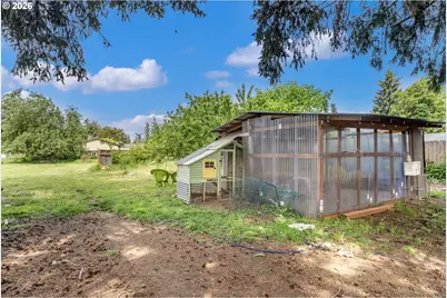 2237 SE 139th Ave, Portland, OR 97233 - Photo 31