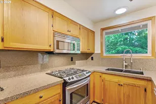 3047 SE 140th Ave, Portland, OR 97236 - Photo 7