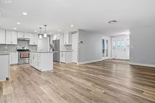 18004 NE 18th St, Vancouver, WA 98684 - Photo 9