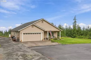 780 Five Peaks Dr, Kalama, WA 98625 - Photo 5