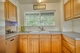 28502 Chapman Rd, Scappoose, OR 97056 - Photo 11