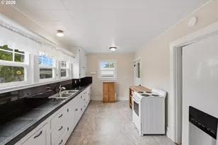 383 N Folsom St, Coquille, OR 97423 - Photo 7