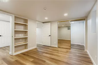 1815 N Ainsworth St, Portland, OR 97217 - Photo 23