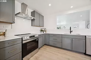 10114 N Calhoun Ave, Portland, OR 97203 - Photo 17