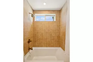 10114 N Calhoun Ave, Portland, OR 97203 - Photo 25