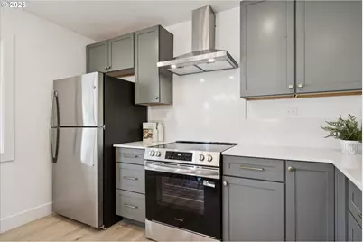 10114 N Calhoun Ave, Portland, OR 97203 - Photo 19
