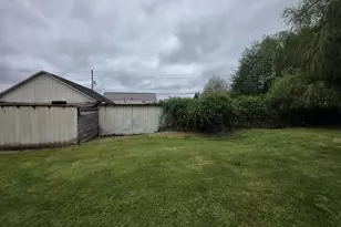 1305 Park Ave, Raymond, WA 98577 - Photo 5