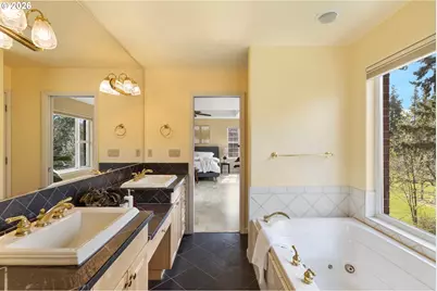 4050 Sylvester Dr, Hood River, OR 97031 - Photo 27