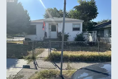 425 SW 17th St, Pendleton, OR 97801 - Photo 1