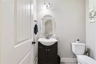 967 E 16th St, Lafayette, OR 97127 - Photo 5