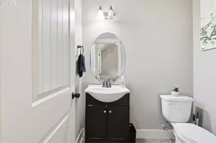 967 E 16th St, Lafayette, OR 97127 - Photo 5