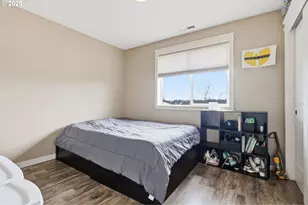 967 E 16th St, Lafayette, OR 97127 - Photo 23